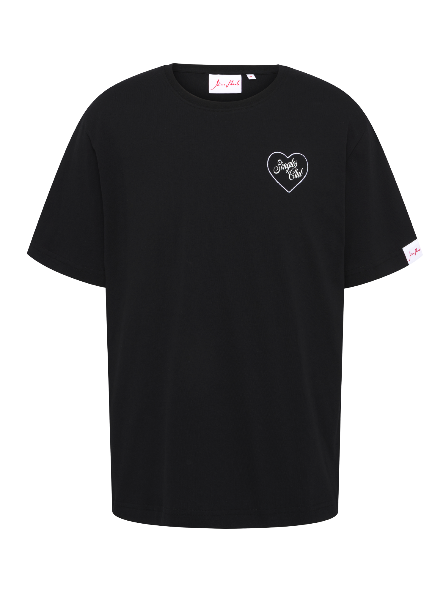 Freigestelltes Produktfoto des schwarzen T-Shirts mit weißem Herz Stick und „Singles Club“-Schriftzug Print auf der Brust.